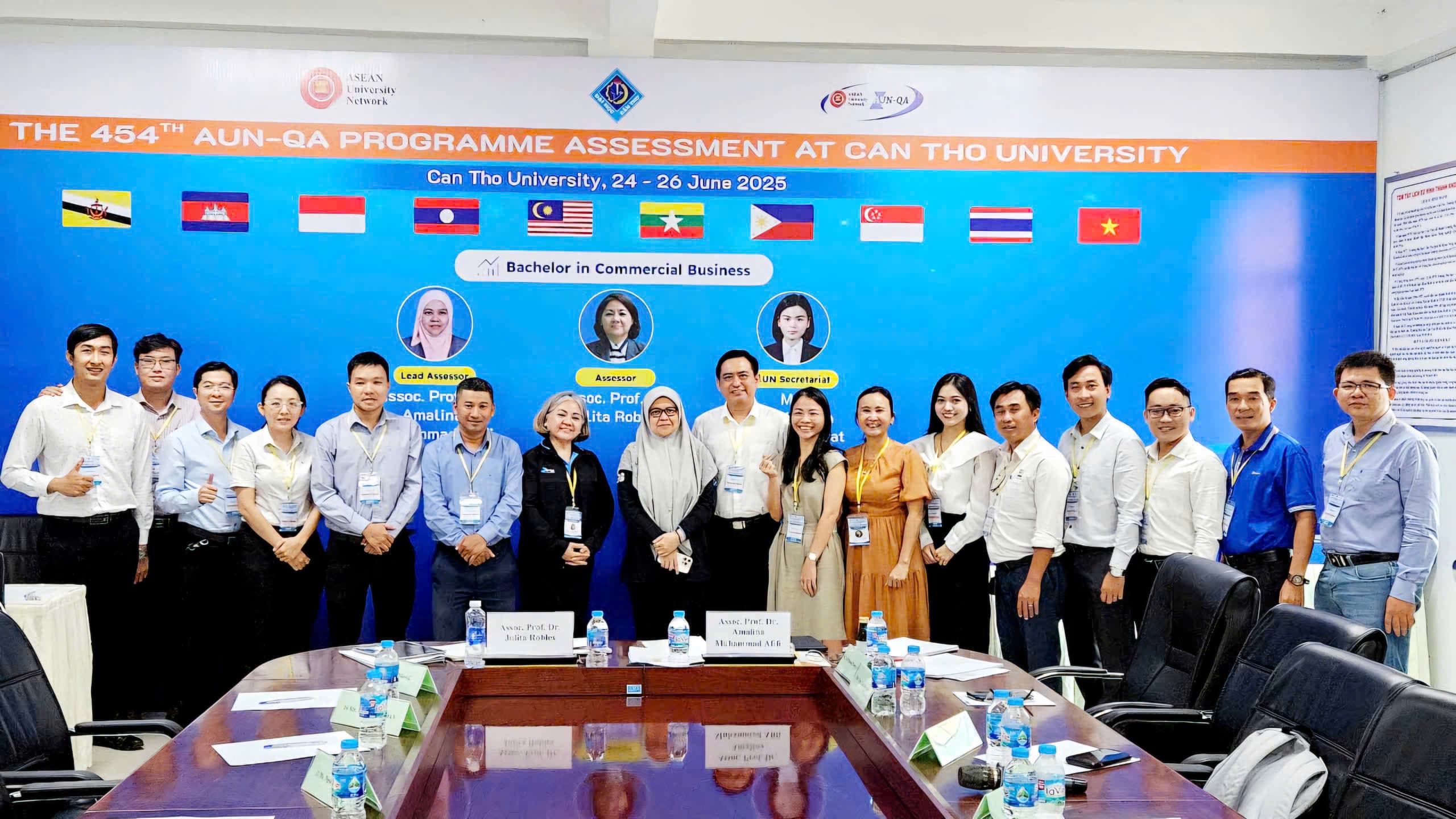 Đoàn đánh giá AUN-QA quốc tế thăm và làm việc tại Trường Đại học Cần Thơ, 6/2025