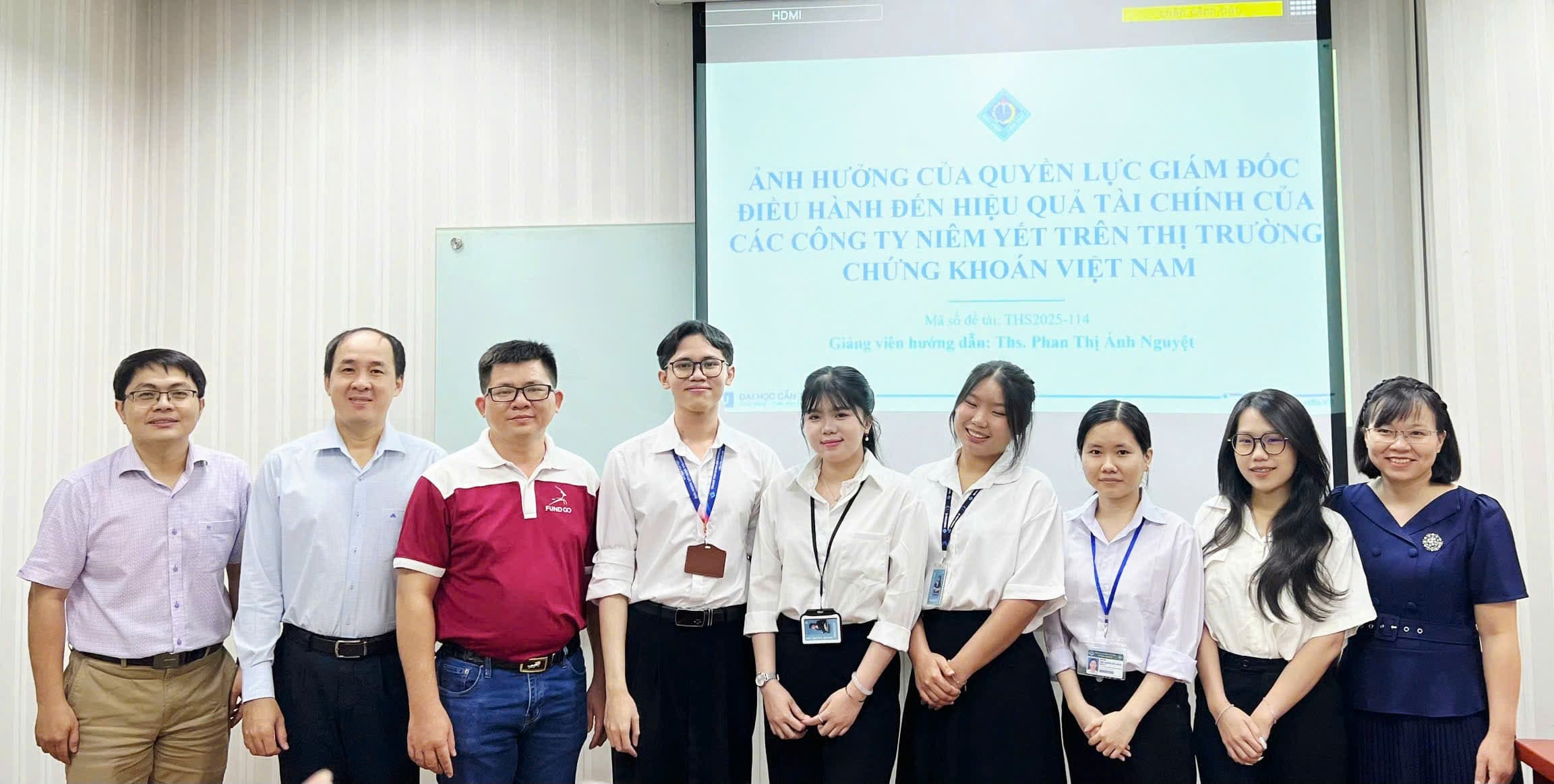 Hội đồng chấm đề tài NCKH của Sinh viên, ĐH Kinh Tế - ĐH Cần Thơ (CTU)